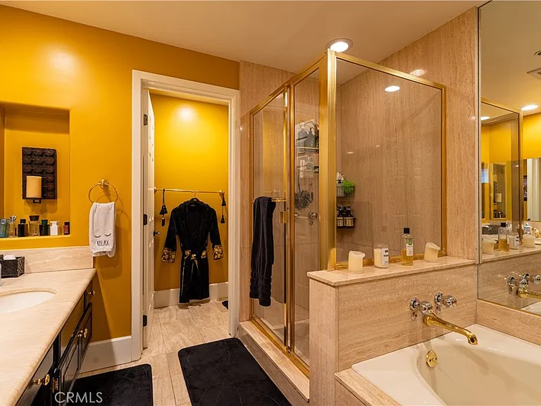 10560 Wilshire Blvd #1706 — Photo 7