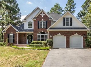 8 Crystal Ct, Pinehurst, NC 28374