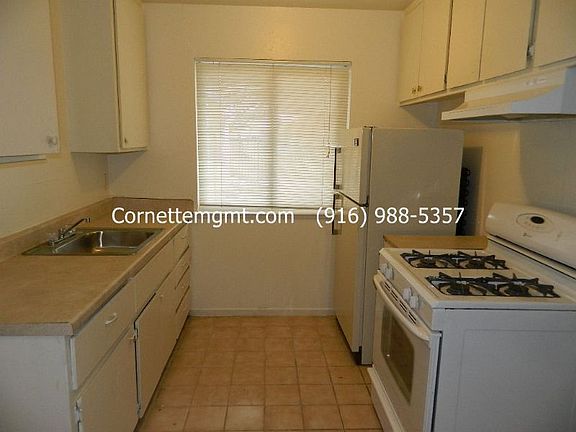 5th image of 724 Lampasas Ave APT 2