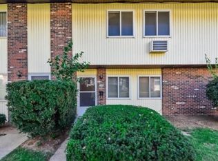 7330 Hazelcrest Dr, Hazelwood, MO 63042
