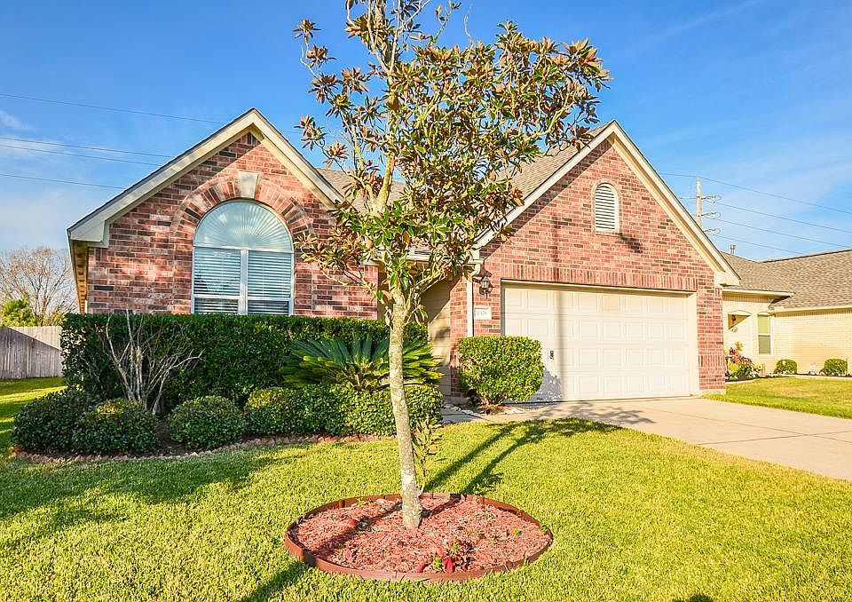 1st image of 20338 Pomegranate Ln