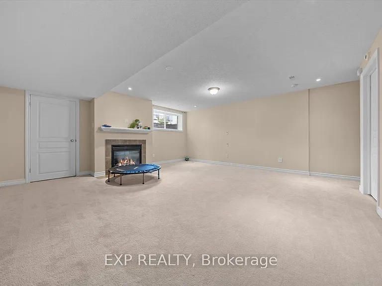222 Badgeley Ave — Photo 20