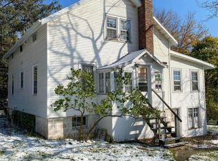 W4155 Whittier Dr, Lake Geneva, WI 53147