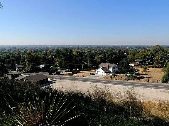 2nd image of 4800 N Bitterbrush Dr