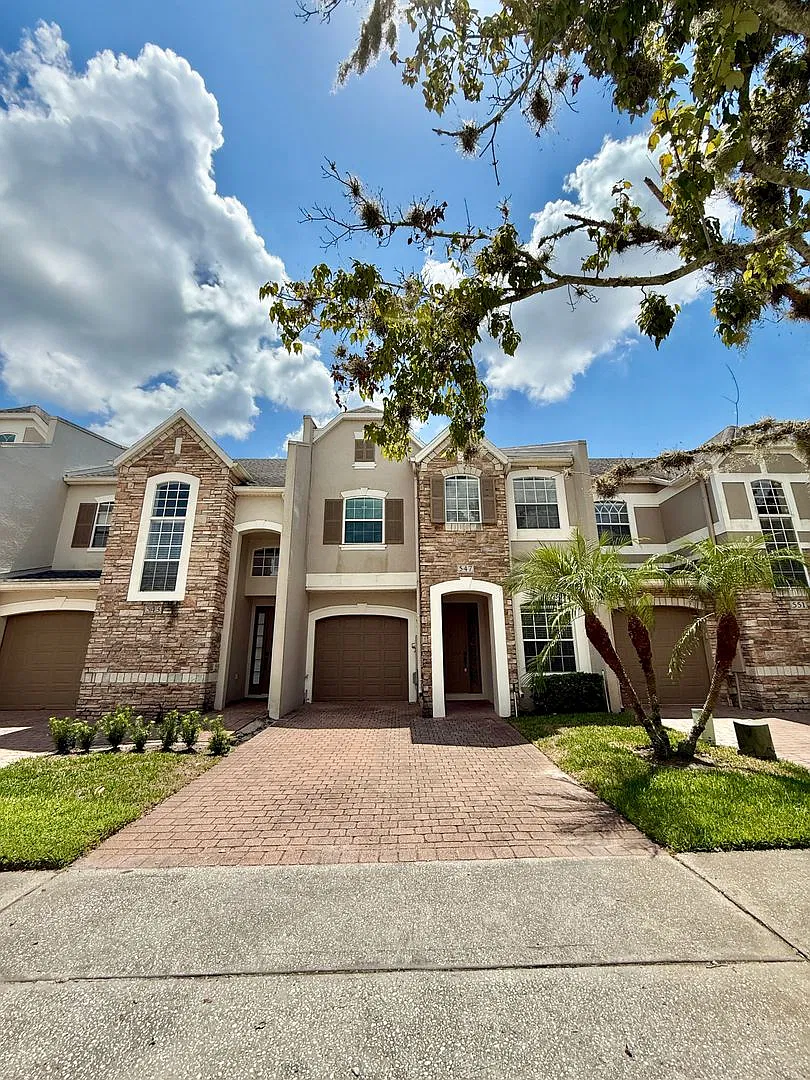 Gorgeous, 3/2.5 Two-Story Townhome in Gated Woodland Terrace at Timber Springs with Pond View! — Photo 3
