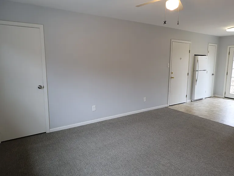 205 Long St — Photo 23