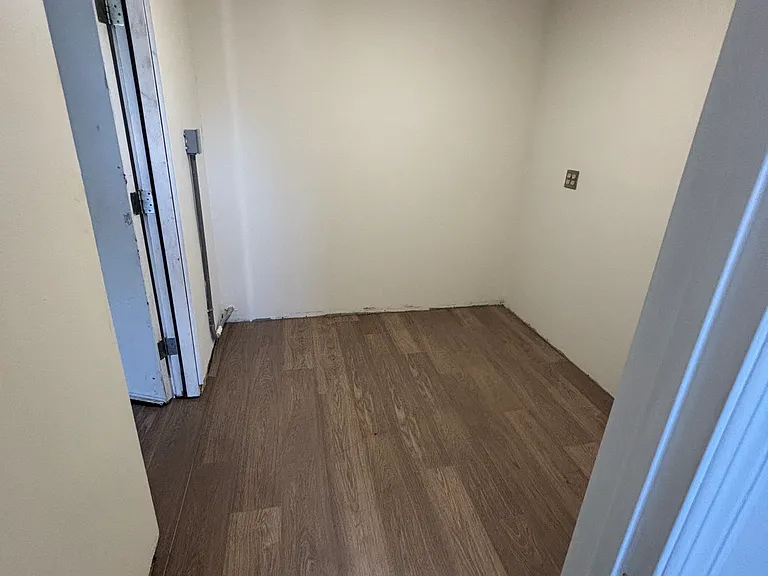 5446 Teixeira Dr — Photo 5