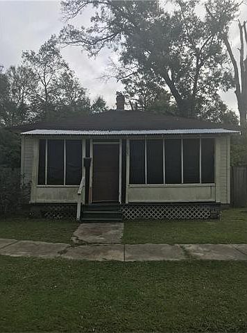 2nd image of 605 S Olive St
