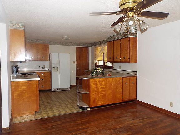 4th image of 1540 Joice St