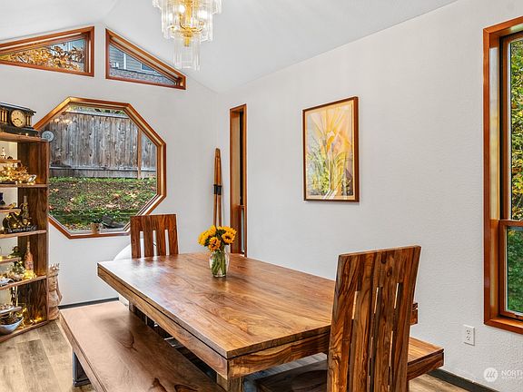 4th image of 3003 87th Avenue Ct E