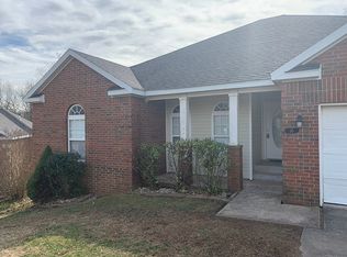 10 Hillcrest Ln, Bentonville, AR 72712