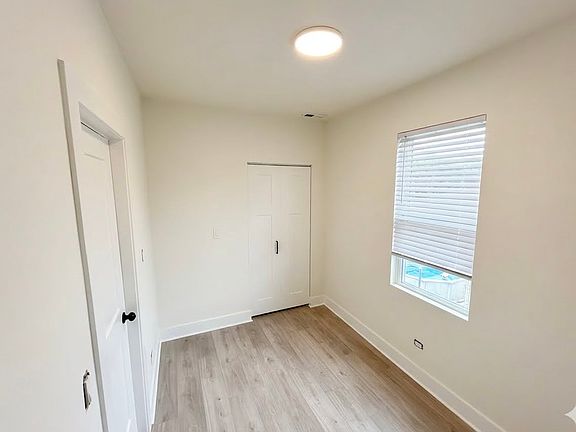 4th image of 2860 S Hillock Ave #2R