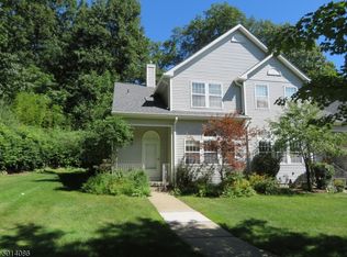 143 Wingate Dr, Hackettstown, NJ 07840