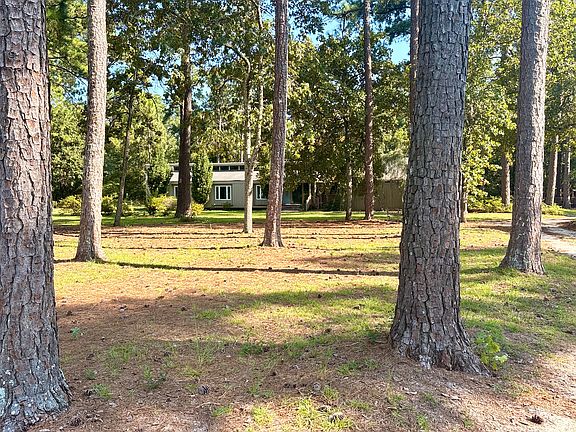 3rd image of 1468 Ridge Rd