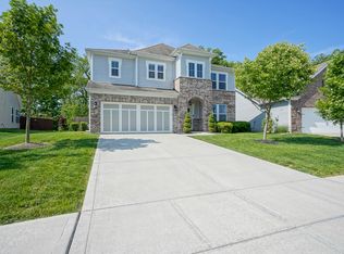 8552 N Deer Hill Dr, McCordsville, IN