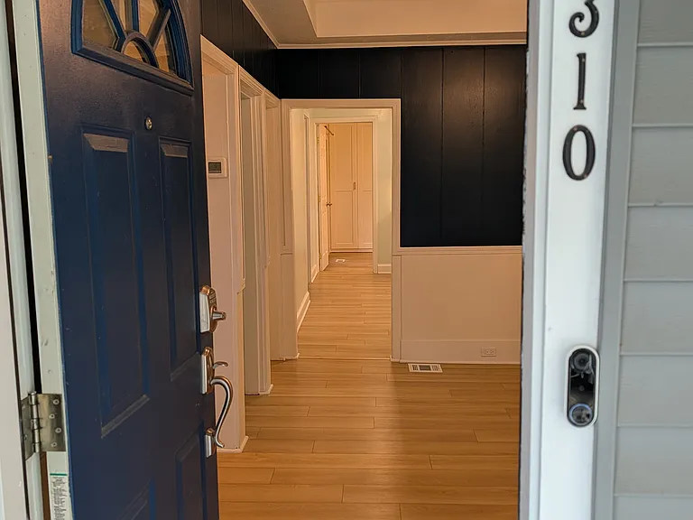 310 Eastern Ave NE — Photo 2