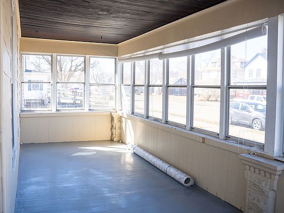 3rd image of 545 3rd Ave S