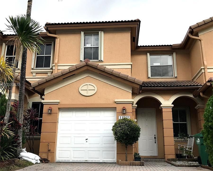 1st image of 11502 NW 77th Ln