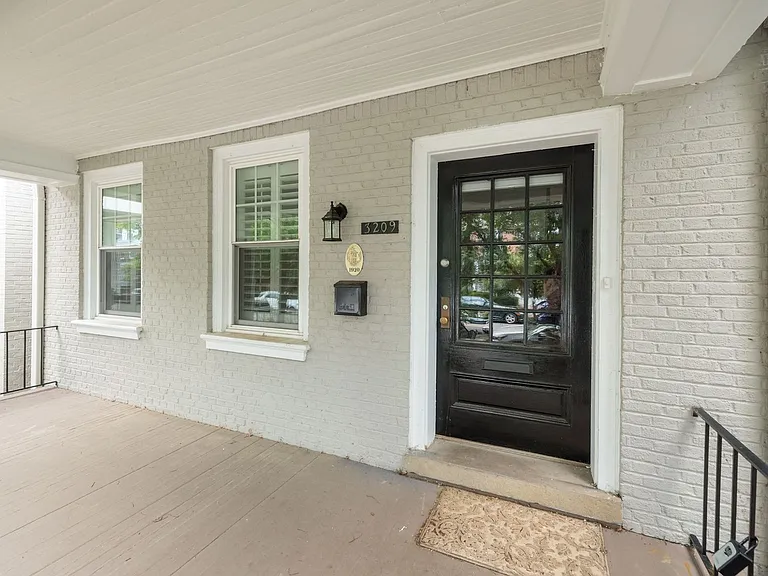 3209 Patterson Ave — Photo 2