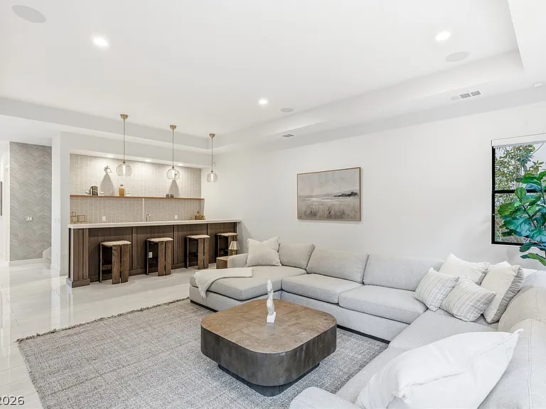 75 Pristine Glen St — Photo 7