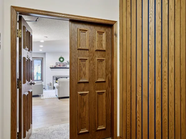14319 Stewart Ln APT 209, Minnetonka, MN 55345