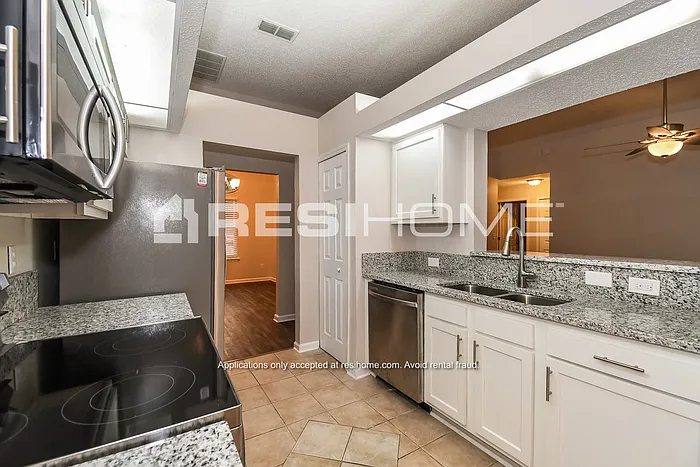 Building Photo - 11810 Cherry Bark Dr W