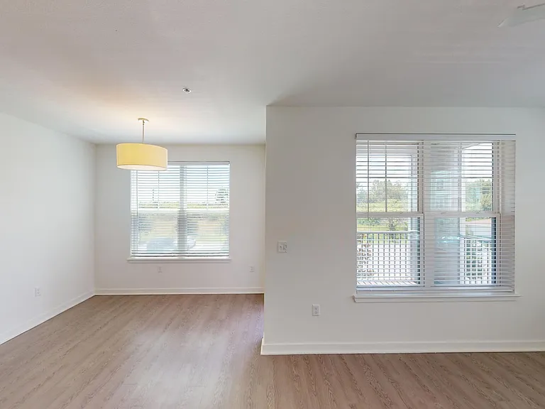 Essex Luxe Apartments — Photo 120