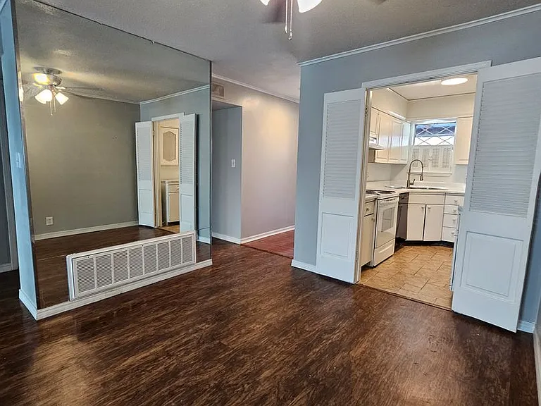 Woodward Park Apartments — Photo 28