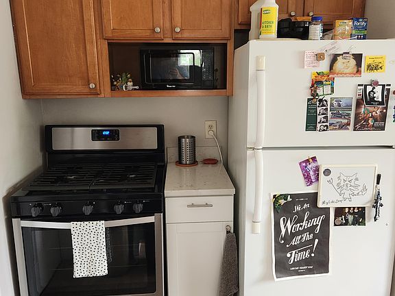 5th image of 406 Franklin Ave W #406