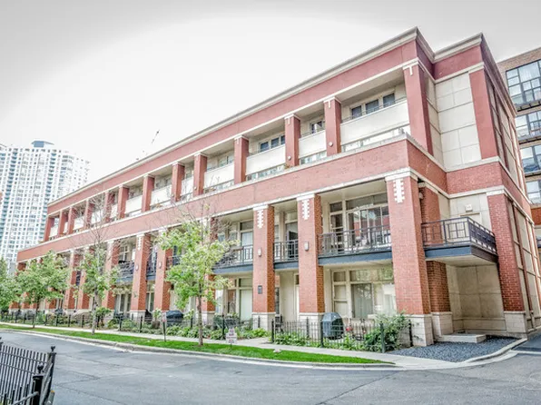 330 N Jefferson St #203, Chicago, IL 60661