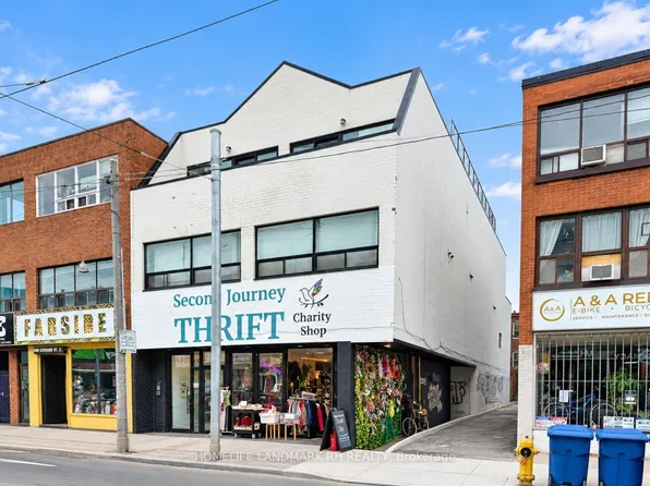 606 Gerrard St E #2C, Toronto, ON M4M 1Y3