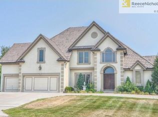4221 NE Tremont Ct, Lees Summit, MO 64064