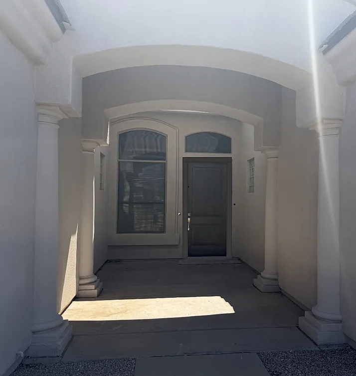 4 bed, 3.5 bath, 2766 sqft, $2,695 — Photo 2