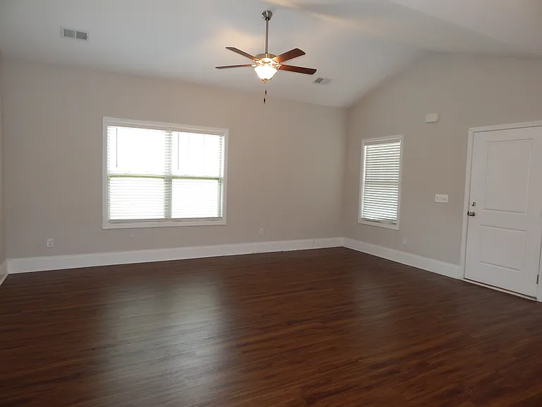 408 Senate St — Photo 6