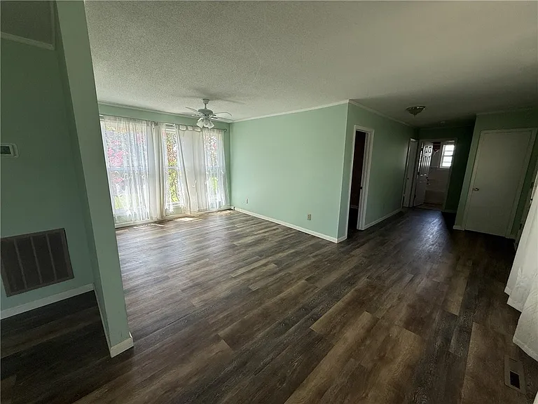 238 Brock Rd — Photo 7