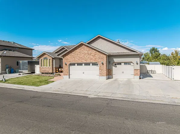 206 Brookwood Dr, Elko, NV 89801