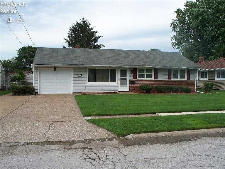 1st image of 2709 Hinde Ave