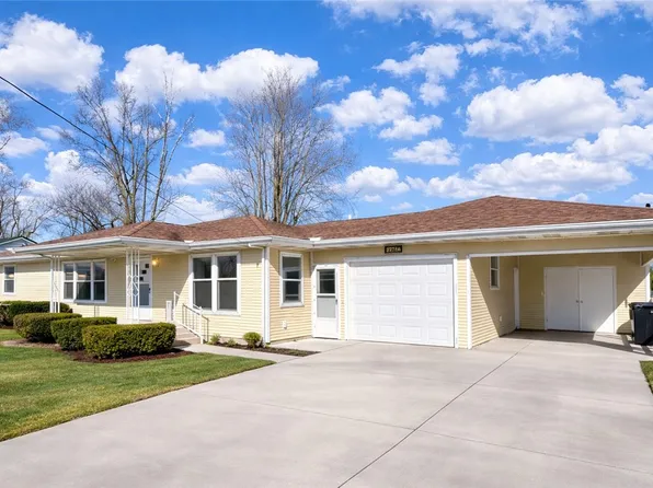 2717 E Washington Rd, Casey, IL 62420