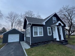 250 Chalford Rd, Rochester, NY 14616