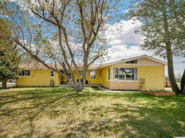 2029 Cottonwood Dr, Laramie, WY 82070