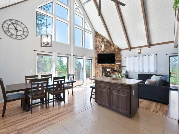 6202 Green Ridge Dr, Foresthill, CA 95631