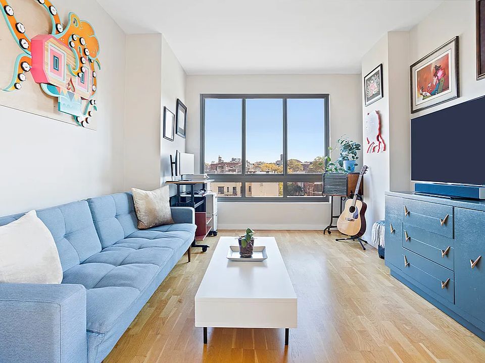 1st image of 500 4th Ave #9O