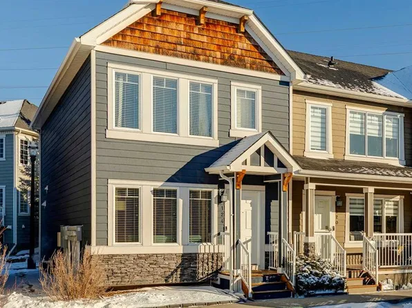 124 W Cascades Pass, Chestermere, AB T1X 0K8