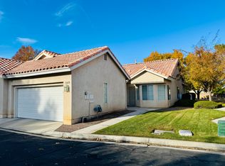 11670 Oak St, Apple Valley, CA 92308