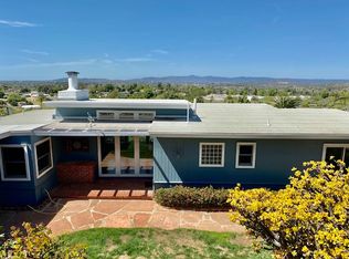 1145 Prospect Pl, Vista, CA 92081