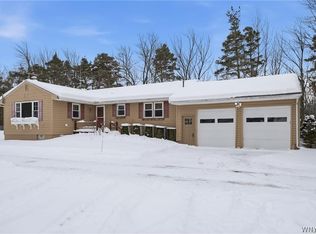 6525 Scherff Rd, Orchard Park, NY 14127