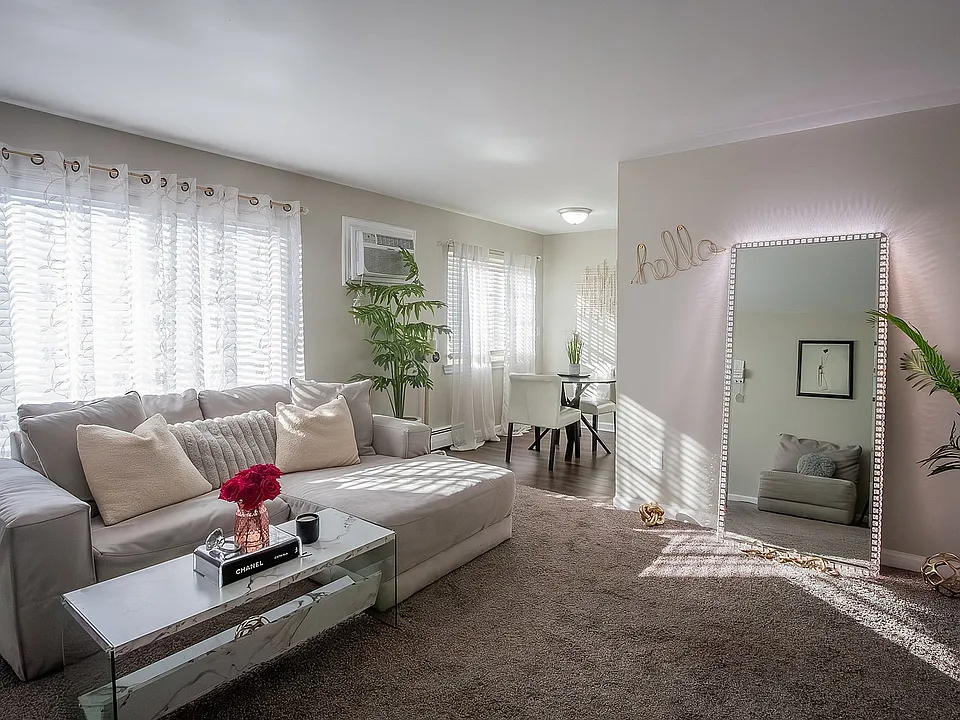 Walt Model - Living Room