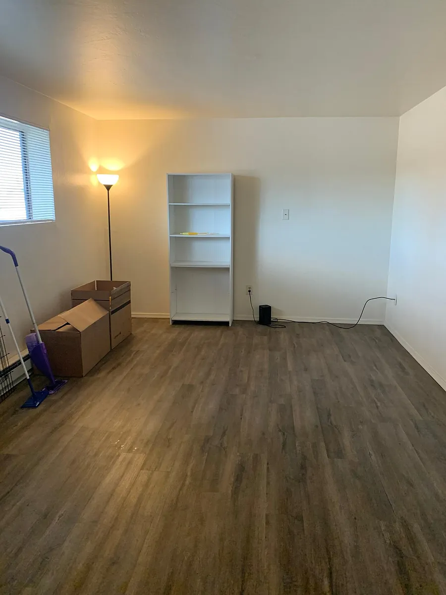 Building Photo - 8824 E Yavapai Rd #3