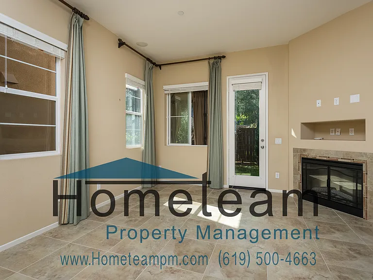 1540 Avenida Merida — Photo 3