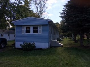 10 Valley Gorge Mbl Home Park, White Haven, PA 18661